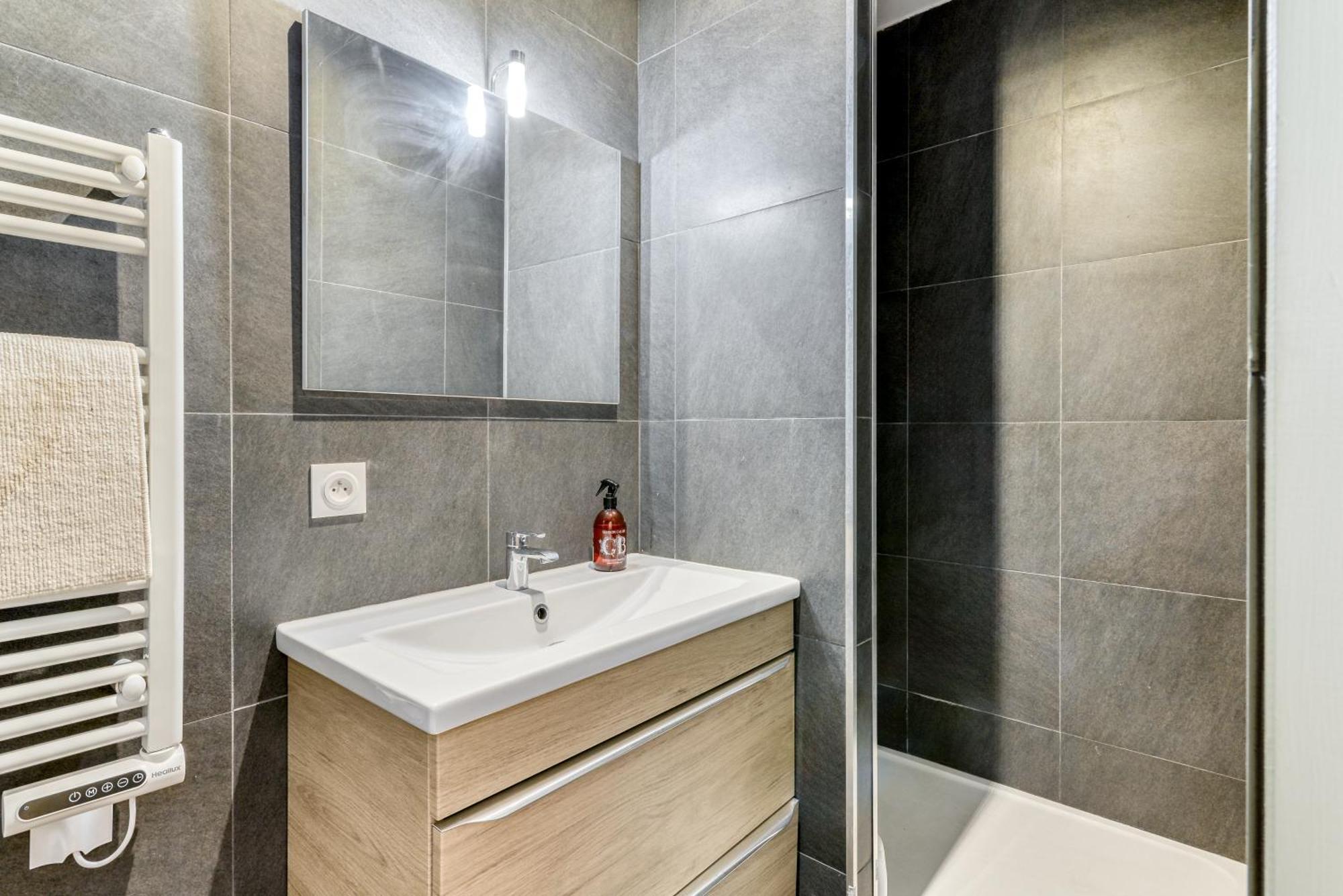 Le Maquens - Parking Gratuit - Wifi - Netflix Apartment Carcassonne Bagian luar foto